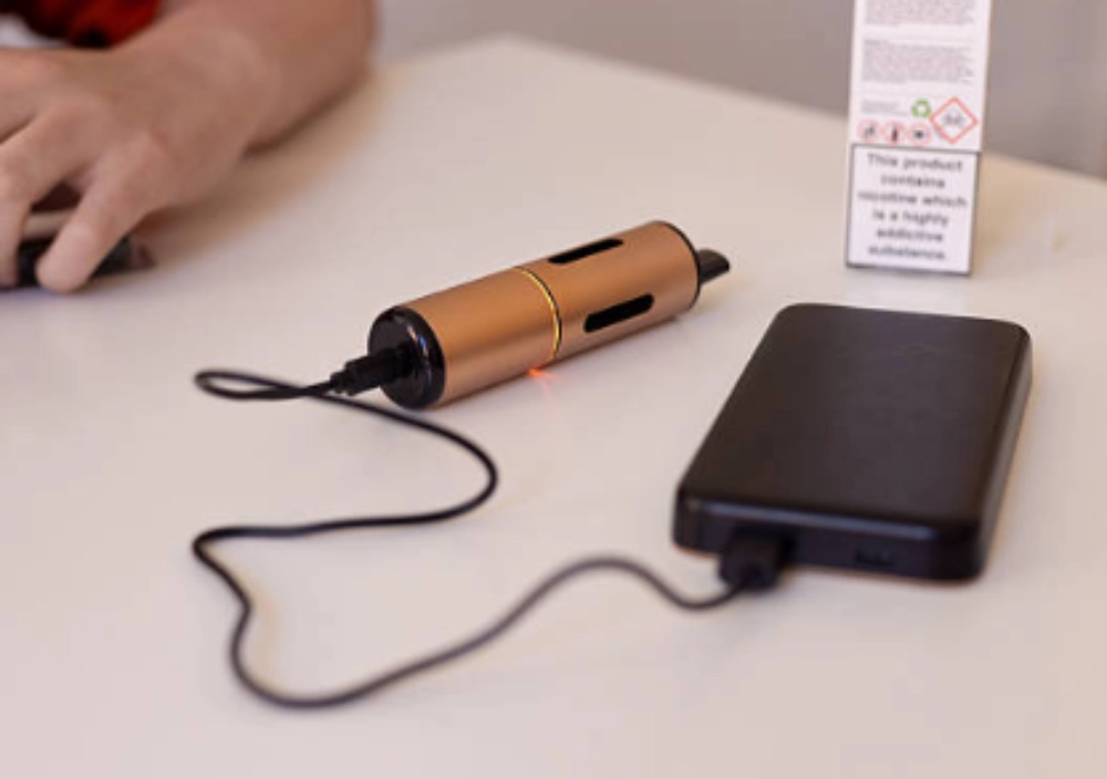 Wireless Charging vs USB-C for Rechargeable Disposable Vapes